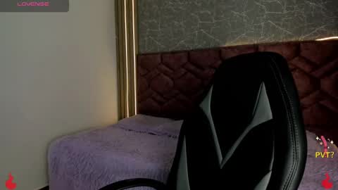 Snapshot of lucia_star_ chatting on 01/03/25, 01:14 lucia star online show from 01/03/25, 01:14