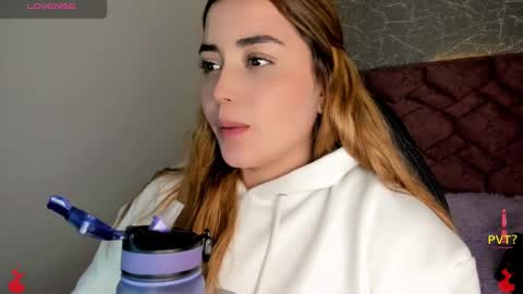 Snapshot of lucia_star_ chatting on 01/03/25, 06:14 lucia star online show from 01/03/25, 06:14