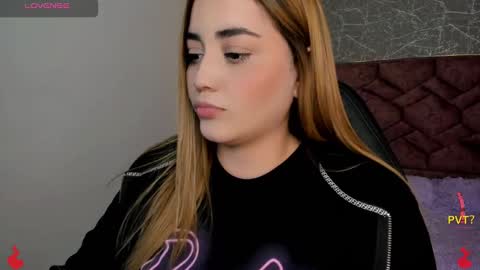 Snapshot of lucia_star_ chatting on 01/13/25, 09:09 lucia star online show from 01/13/25, 09:09