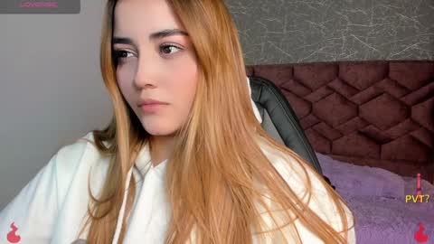 Snapshot of lucia_star_ chatting on 01/28/25, 07:53 lucia star online show from 01/28/25, 07:53