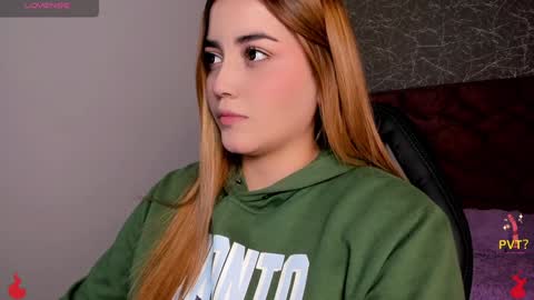 Snapshot of lucia_star_ chatting on 01/30/25, 07:26 lucia star online show from 01/30/25, 07:26