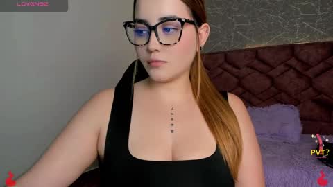 Snapshot of lucia_star_ chatting on 02/01/25, 10:13 lucia star online show from 02/01/25, 10:13