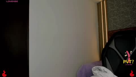 Snapshot of lucia_star_ chatting on 02/04/25, 10:34 lucia star online show from 02/04/25, 10:34