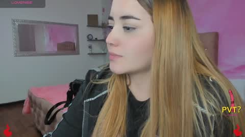 Snapshot of lucia_star_ chatting on 02/08/25, 09:03 lucia star online show from 02/08/25, 09:03