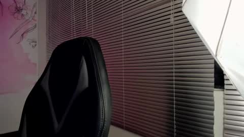 Snapshot of lucia_star_ chatting on 02/21/25, 02:28 lucia star online show from 02/21/25, 02:28