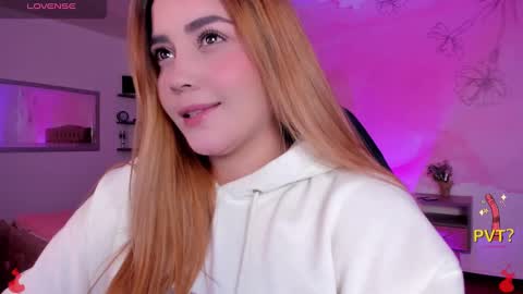 Snapshot of lucia_star_ chatting on 02/22/25, 02:28 lucia star online show from 02/22/25, 02:28