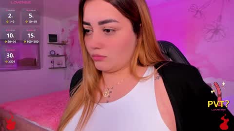 Snapshot of lucia_star_ chatting on 03/11/25, 05:49 lucia star online show from 03/11/25, 05:49