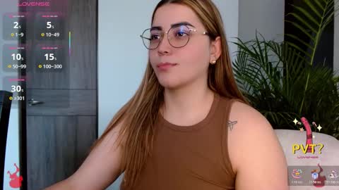 Snapshot of lucia_star_ chatting on 11/03/25, 04:08 lucia star online show from 11/03/25, 04:08