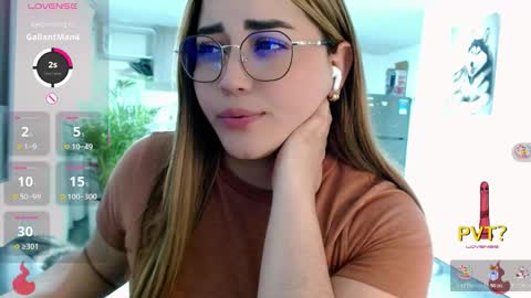 Snapshot of lucia_star_ chatting on 11/26/25, 02:23 lucia star online show from 11/26/25, 02:23