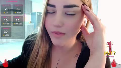 Snapshot of lucia_star_ chatting on 11/29/25, 02:14 lucia star online show from 11/29/25, 02:14