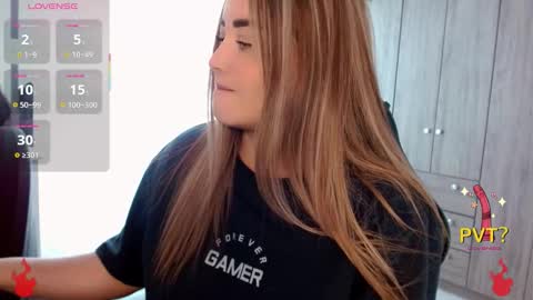 Snapshot of lucia_star_ chatting on 12/18/25, 07:09 lucia star online show from 12/18/25, 07:09