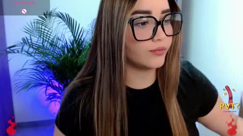 lucia star  online show from 03/27/26, 11:15