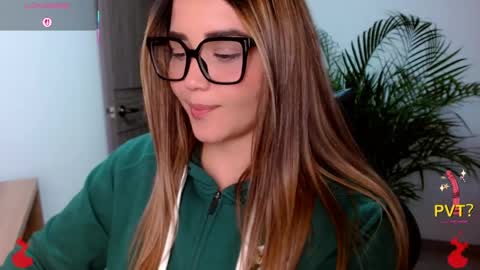 lucia star  online show from 03/31/26, 01:07