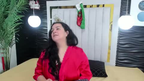 Lucia Vonne online show from 01/05/25, 03:00