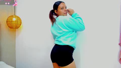 LUCIA  online show from 09/12/25, 01:00