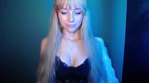 Lucy online show from 09/24/25, 06:44