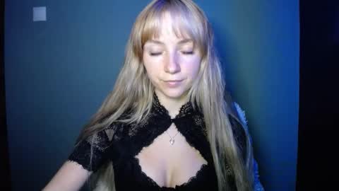 Lucy online show from 09/26/25, 08:02