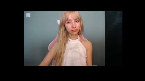 Lucy online show from 04/19/26, 08:02