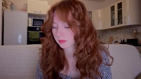 Lucia online show from 09/25/25, 04:00