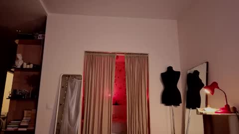 Lucia online show from 01/14/26, 05:29