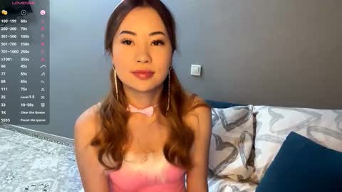 Kira online show from 01/12/26, 10:20