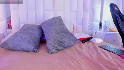 Snapshot of luciana_66 chatting on 02/12/25, 01:41 Lisseth online show from 02/12/25, 01:41