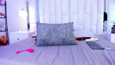 Snapshot of luciana_66 chatting on 02/23/25, 04:28 Lisseth online show from 02/23/25, 04:28