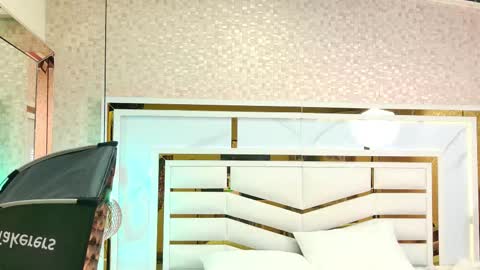 Snapshot of luciana_agudelo chatting on 11/30/25, 07:07 luciana_agudelo online show from 11/30/25, 07:07