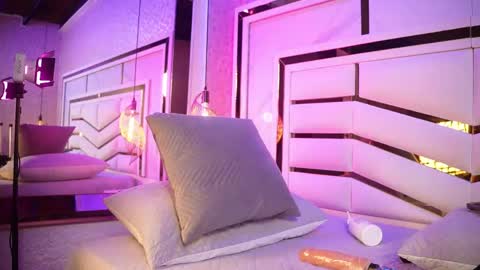 luciana_agudelo online show from 04/08/26, 07:14