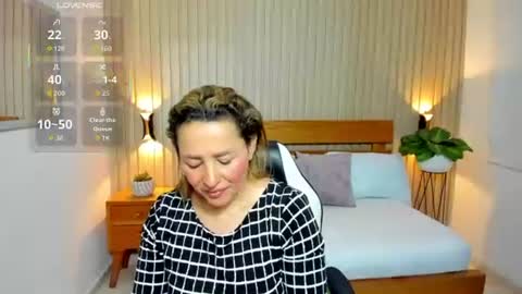 Snapshot of luciana_ballesteros chatting on 06/23/26, 12:14 Luciana online show from 06/23/26, 12:14