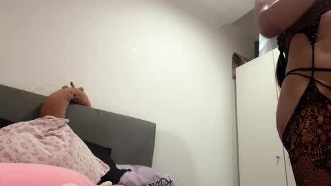 LUCIANA B. online show from 11/06/25, 09:59