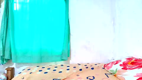 Snapshot of luciana_daza chatting on 01/11/25, 08:43 Luciana online show from 01/11/25, 08:43