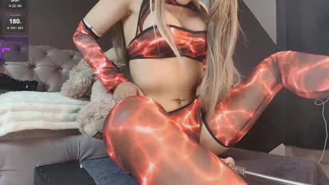 luciana_hunters online show from 11/14/25, 12:04