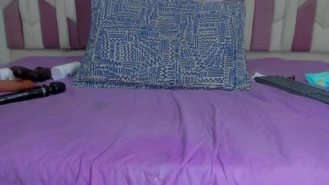 instagram luciana417  online show from 01/10/25, 09:23