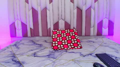 instagram luciana417  online show from 10/15/25, 03:06