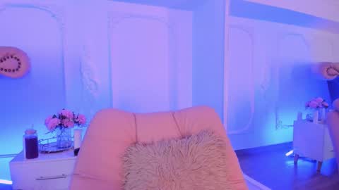 Luciana online show from 02/25/26, 08:18