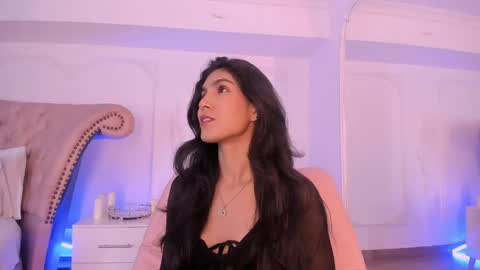 Snapshot of luciana_roa chatting on 05/19/26, 08:59 Luciana online show from 05/19/26, 08:59