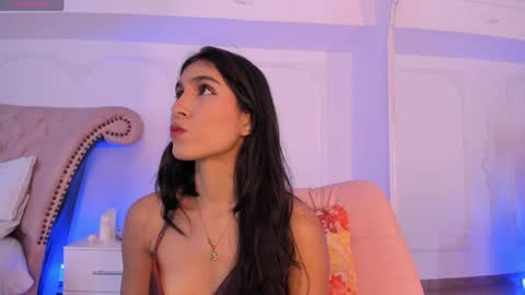 Snapshot of luciana_roa chatting on 05/24/26, 08:47 Luciana online show from 05/24/26, 08:47