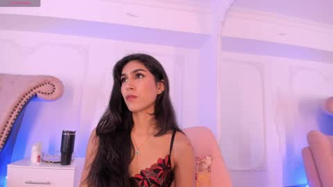Snapshot of luciana_roa chatting on 05/27/26, 08:50 Luciana online show from 05/27/26, 08:50