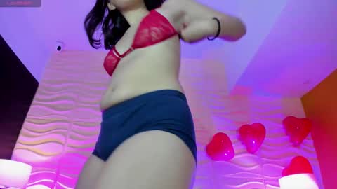 Snapshot of lucianacarter chatting on 02/15/25, 03:52 online show from 02/15/25, 03:52