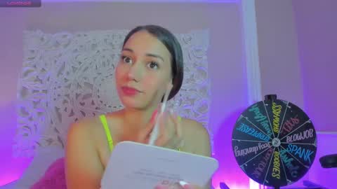 Snapshot of lucianacarter chatting on 02/28/25, 04:43 online show from 02/28/25, 04:43