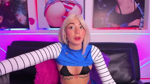 Snapshot of lucianacarter chatting on 09/10/25, 04:56 online show from 09/10/25, 04:56