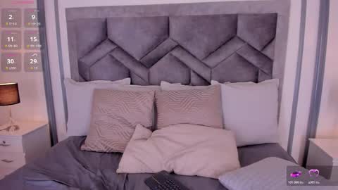    online show from 11/12/25, 08:08