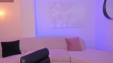 Luciana Miller  online show from 01/02/25, 06:34