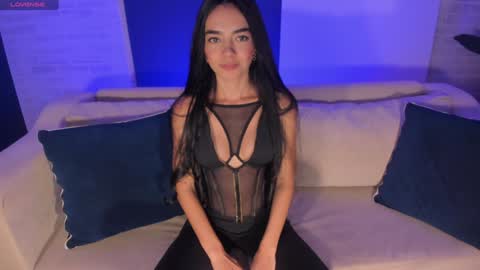 Luciana Miller  online show from 01/11/25, 01:27