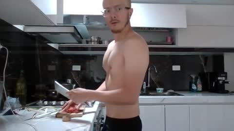 Snapshot of lucianneo chatting on 11/15/25, 01:29 LucianNeo online show from 11/15/25, 01:29