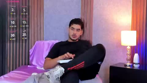 Snapshot of luciano_vitale_ chatting on 07/01/26, 12:07 Luciano online show from 07/01/26, 12:07