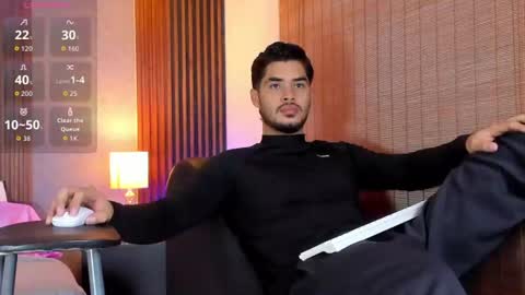 Snapshot of luciano_vitale_ chatting on 07/11/26, 01:03 Luciano online show from 07/11/26, 01:03