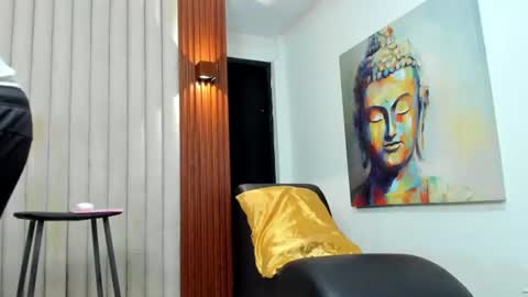 Snapshot of luciano_vitale_ chatting on 07/14/26, 12:33 Luciano online show from 07/14/26, 12:33