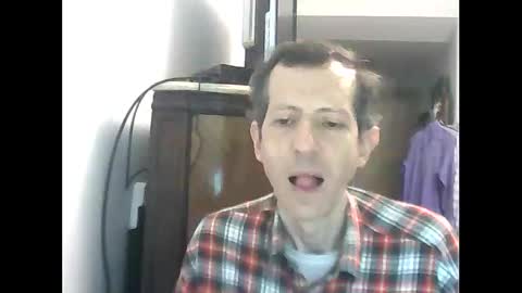 Snapshot of lucianoaxel chatting on 12/01/24, 11:04 Luciano online show from 12/01/24, 11:04